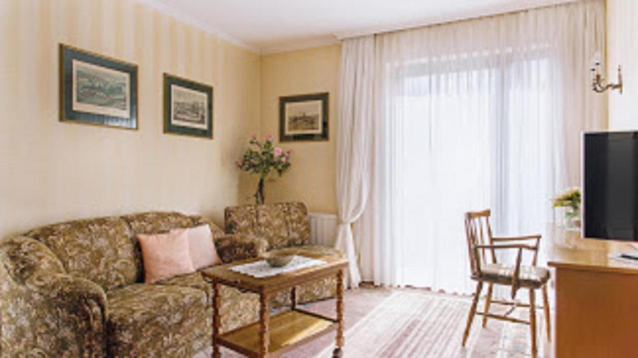 Hotel-Restaurant Lindenhof Kreuzwertheim Dış mekan fotoğraf
